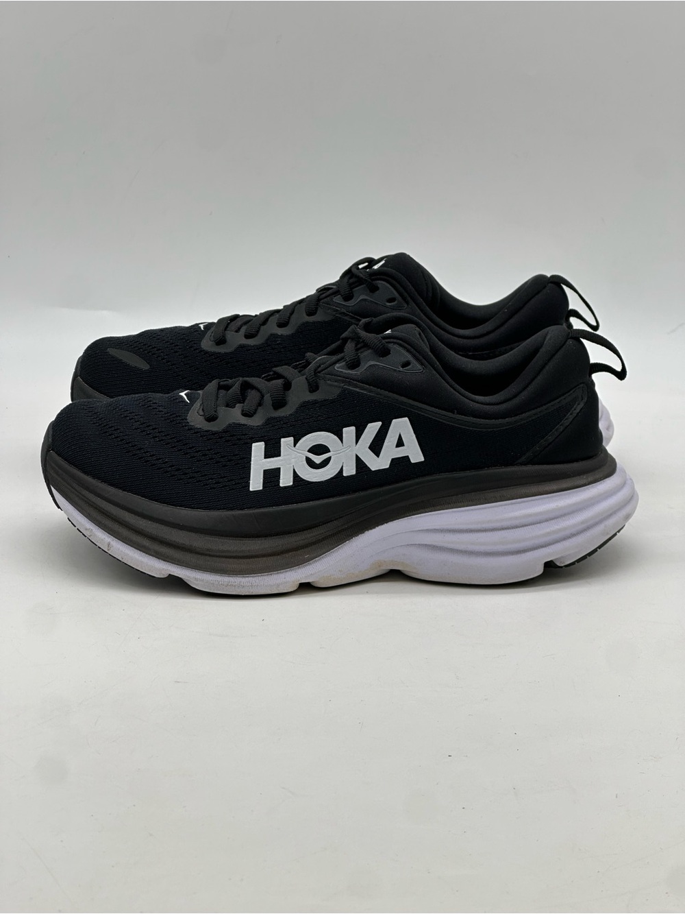 Hoka Bondi 8 Sneakers. Size 7. - Picture 5 of 9